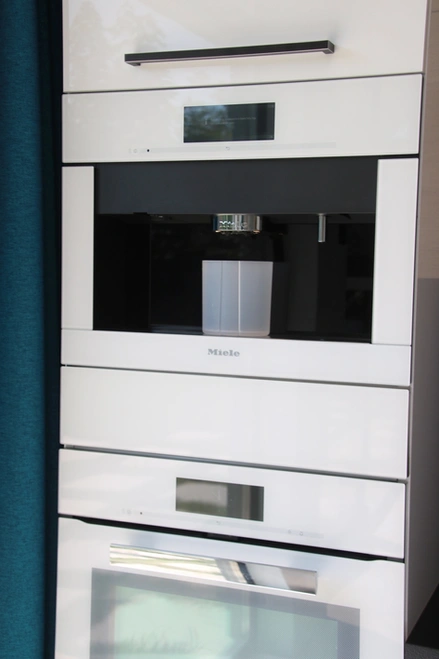 Built-in kitchen appliances